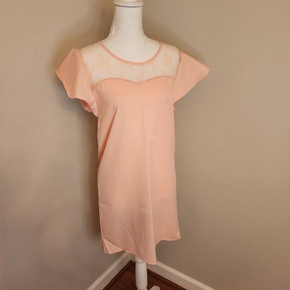 Peach Runway Paris Shift Dress - Picture 1 of 12